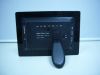 ��Դ�ϵ������Ѳ���SD/MMC����USB�豸��LCD������ʾSD�� USB�˵����������/�·���ȥѡ����ĸ��豸��ʼ���ţ�һ��ѡ��ò����豸����ɰ�ȷ�ϼ��������˵�ȥѡ�񲥷�ͼƬ/��Ƶ����Ƶ��