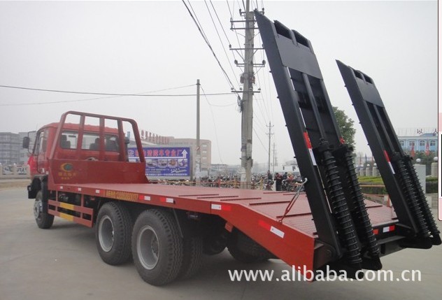 神狐牌hlq5120tpbe型挖机平板车13797886033底盘eq1122gj12d6可办柴油