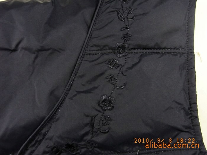 正宗<em>波司登</em>尾单<em>女式羽绒马甲</em>1584 90绒不跑绒