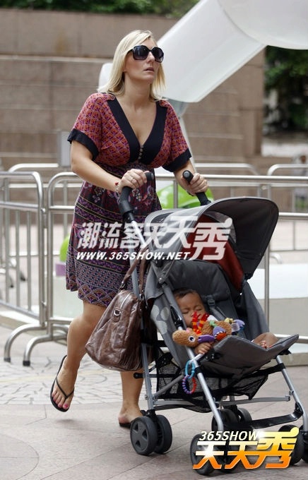 7月中旬香港街拍 街头快速时尚风