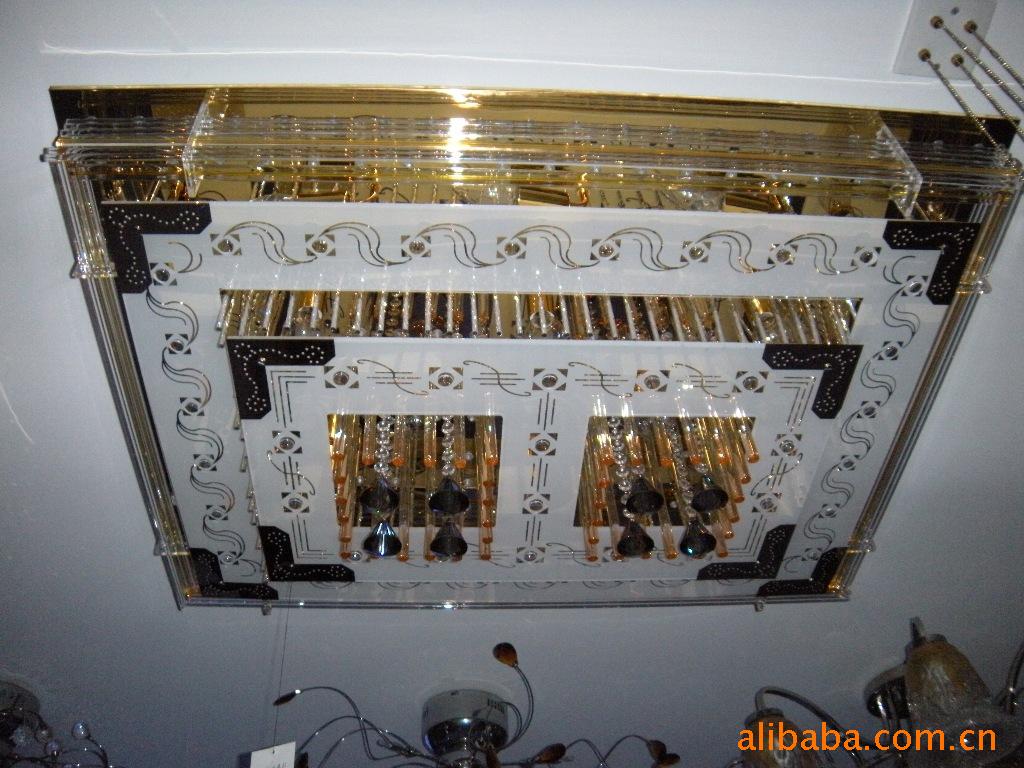 供应经典现代简约风格水晶灯、客厅灯、家居灯