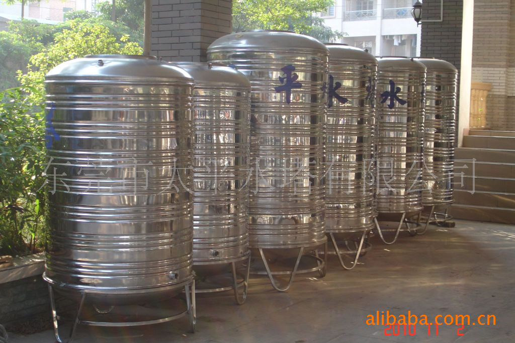 生活饮用水处理设备-厂家供应不锈钢立式圆形