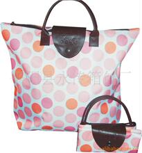 郯城县杨集镇展开“童笔描春晖共绘感恩包”邻里乐亲子体会活动