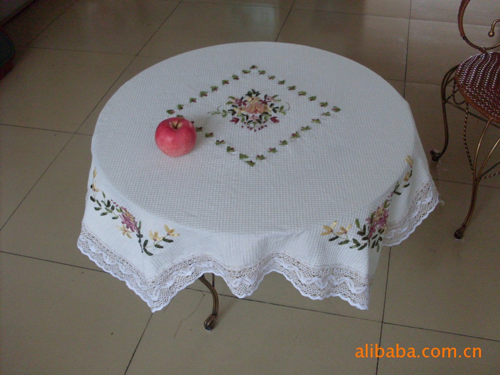 【多用途手工丝带绣花桌布,可用在遮盖<em>电视</em>、