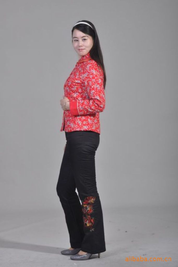 <em>厂家</em>直销<em>女式</em>唐装小<em>棉袄</em>花色流行<em>棉服</em>外套红装