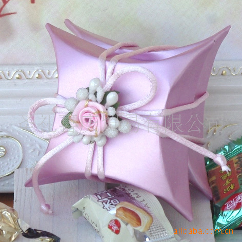 【喜糖盒批发 双心方盒喜糖盒 圆筒铁盒 硬方盒