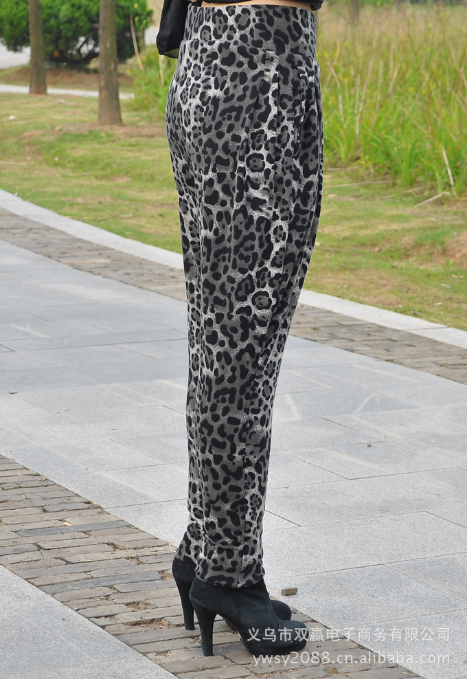 乌厂家批发现货供应优质休闲全棉印花哈龙裤