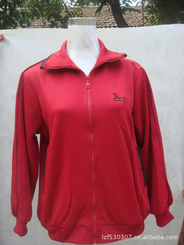 厂家生产 供应舒适 不起球 不退色的运动衣服 批