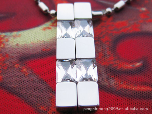 【钛钢情侣吊坠/项链/吉祥<em>成语</em>吊坠/<em>姓名</em>刻字等