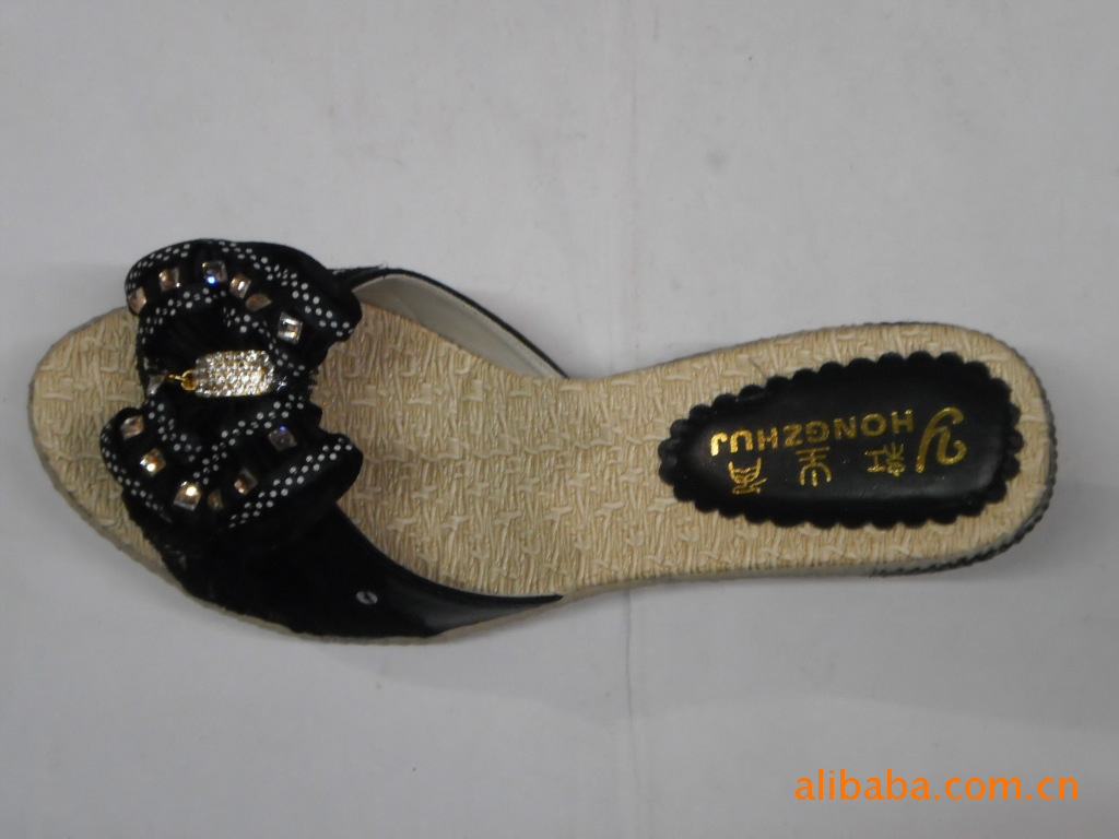 【批发供应新款女式坡跟拖鞋【红主角229】】