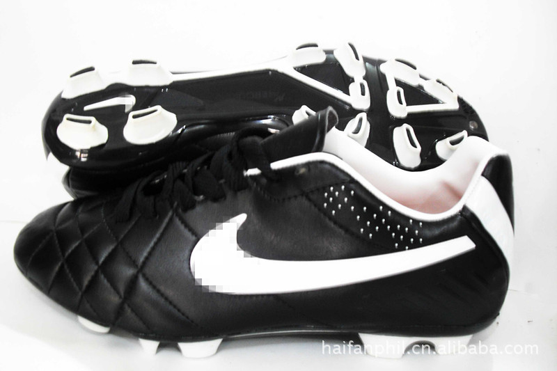 应 耐克Nike Tiempo 传奇四代 男子真皮足球鞋