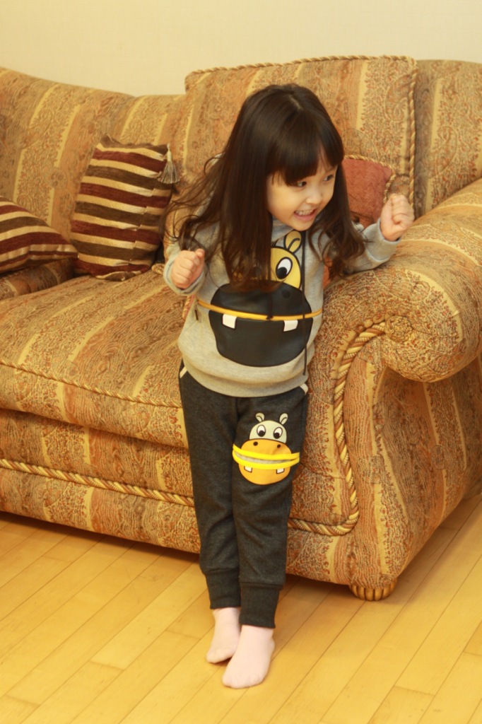 韩国代购童装批发女童套装女童运动套装女童套