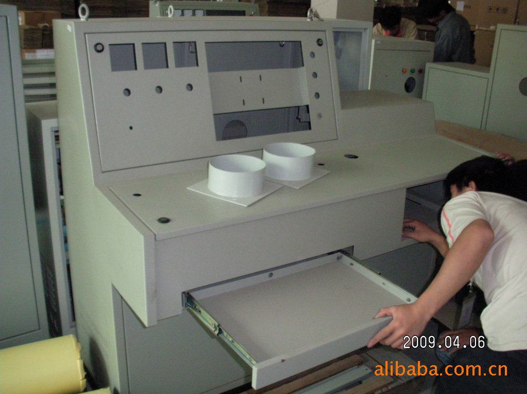 【专业生产加工机箱;机柜;机架;不锈钢工程;焊结