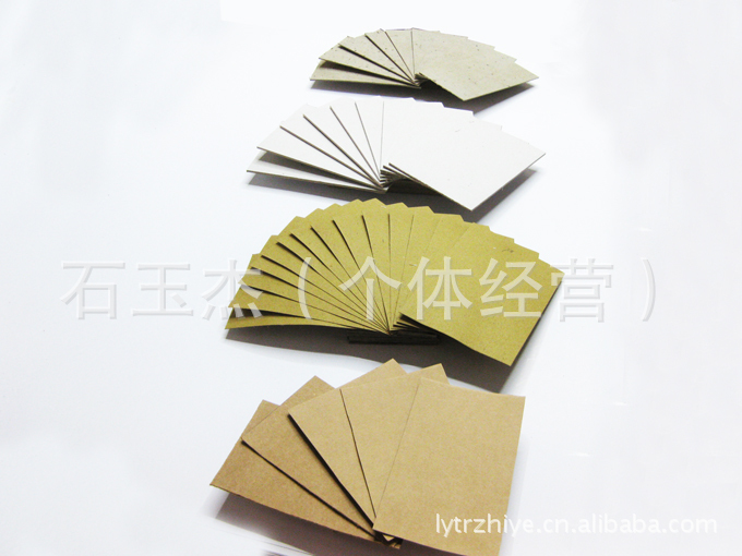 黄板纸灰板纸工业压板纸高克重单面白牛皮卡纸