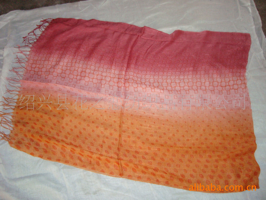 供应:专业生产加工巴厘纱手绘彩虹条时尚围巾
