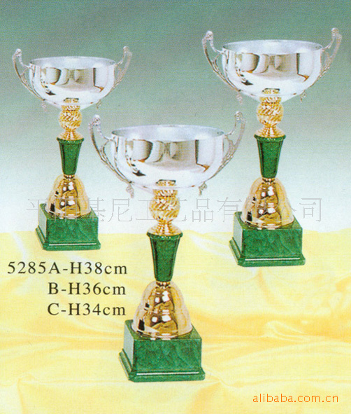 厂家生产高档艺术奖杯,金属奖杯,水晶奖杯,树脂