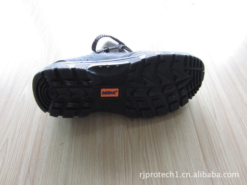 防护鞋-成都羿科灰色轻透运动款夏季防砸绝缘