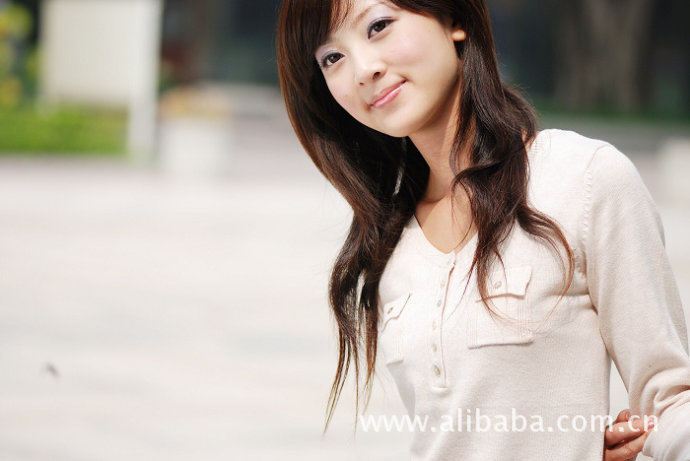 下巴上长痘痘是什么原因 下巴长痘痘怎么办- -