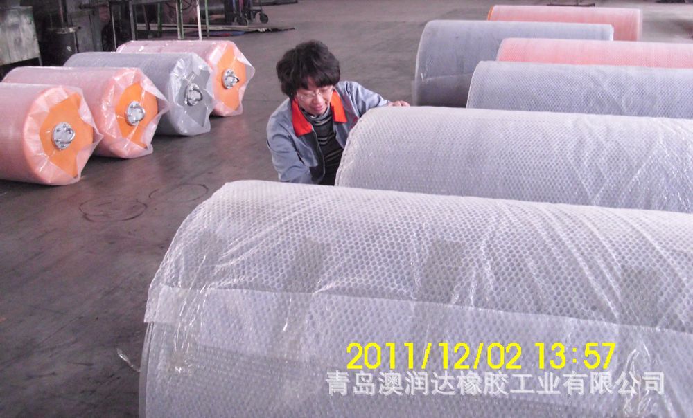 聚氨酯实心漂浮护舷023