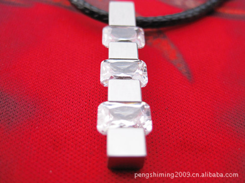 【钛钢情侣吊坠/项链/吉祥<em>成语</em>吊坠/<em>姓名</em>刻字等