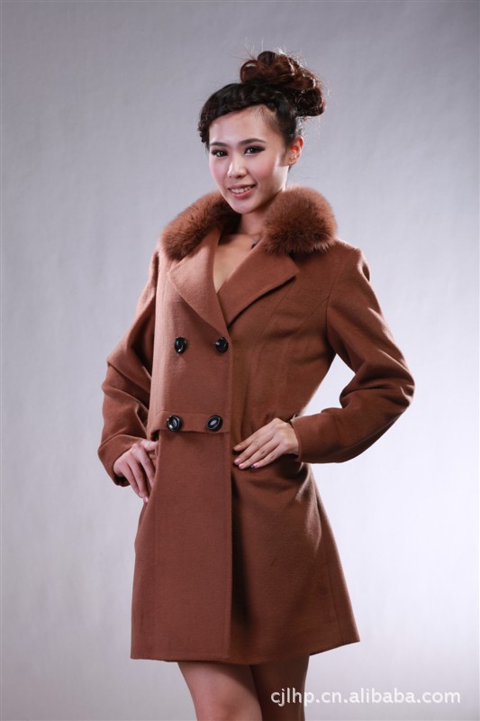 2011年新款热销秋冬季棕色羊绒大衣 高档女士大衣厂家直销