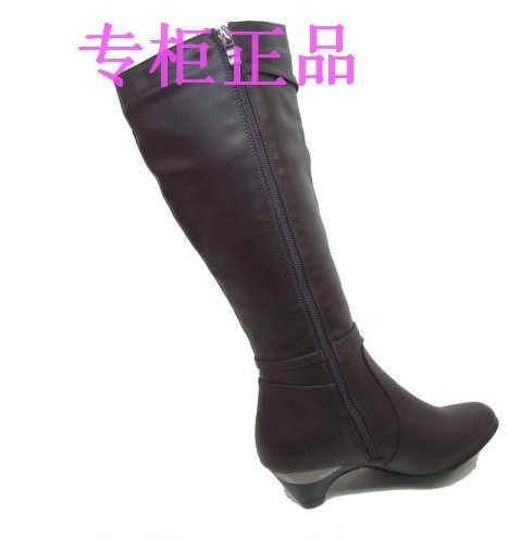 <em>加盟</em>分销<em>香香莉</em>正品皮带搭扣高跟圆头冬高帮靴