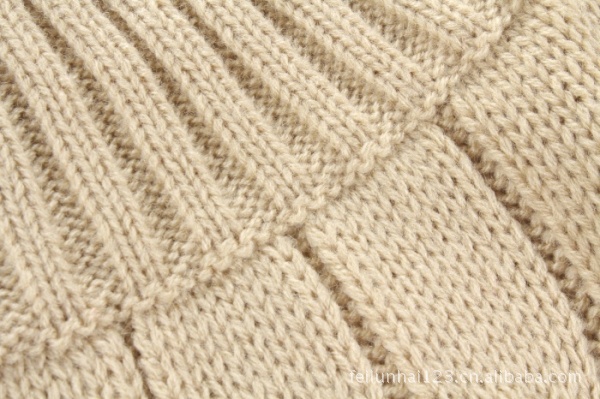 <em>衣以纯</em>蜜 冬装2012正品新款女装低领针织衫打