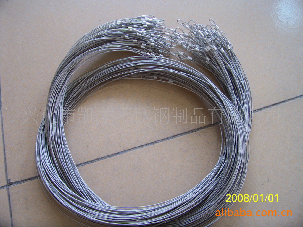 厂家专业定制各种灯饰配件用不锈钢钢丝绳,钢