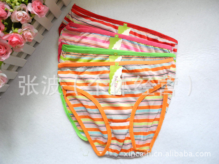 【<em>小女生</em>内裤 外贸可爱多彩条纹女人<em>三角</em>裤 优