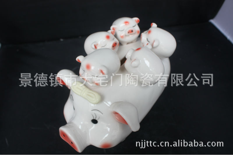 【景德镇瓷器 优质骨瓷 可爱型猪猪 存钱罐 1个