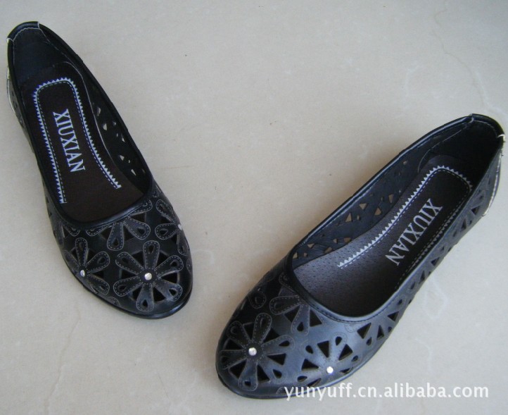 批发采购凉鞋、凉拖-供应该<em>注塑女鞋</em> 激光雕花