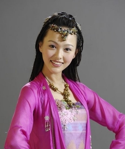 新古装<em>4大美女</em>PK<em>现代</em>时尚 谁最潮? - 阿里巴巴