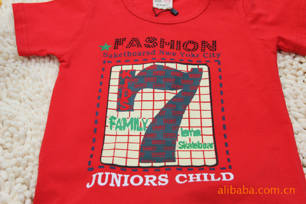 批发供应 中小童装 短袖<em>体恤</em> <em>牛仔短裤</em>套装<em>图片</em>