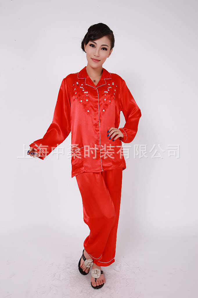 【2011款 色丁缎 绣花 <em>女士</em> <em>睡衣</em>套装】价格,厂