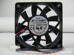 ̨�� 7015 AFB0712MC DC12V 0.24A3��7CMɢ�ȷ���