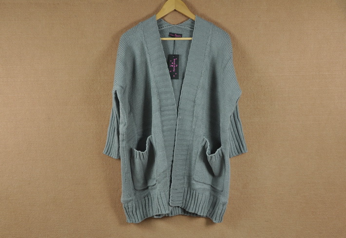 2011新款上市 毛衣<em>批发</em> 民族风<em>女装 风衣</em> AA2