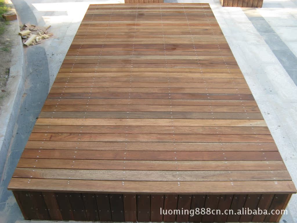 防腐木地板地台 杭州罗明木业承接大型工程制