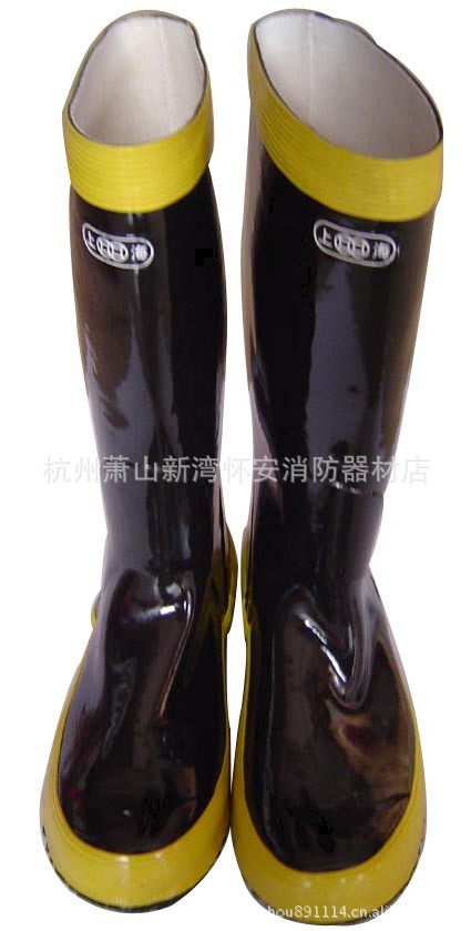 【我店销售各种规格消防防火靴,品种多,欢迎来