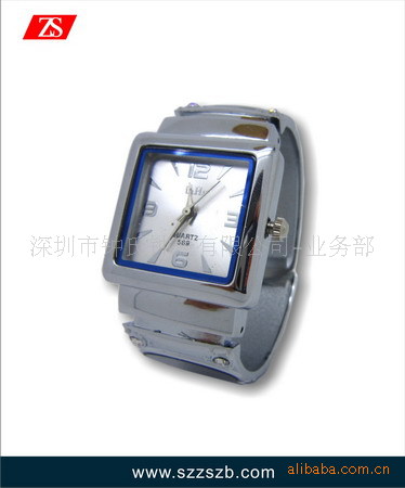 【<em>钟氏</em>钟表 厂家供应经典时尚<em>女孩</em>手镯手表】