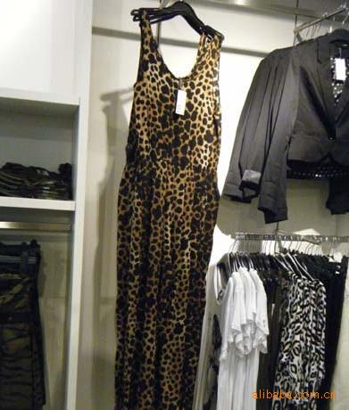 D6250时尚奢华野性豹纹 女裤 连体裤 31.00、