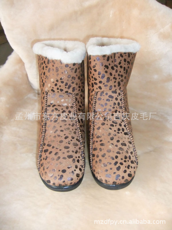 厂家直销批发直销保暖雪地靴,中老年棉鞋,女式