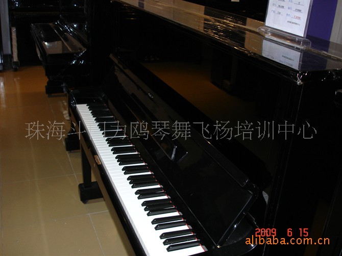 【珠海香洲雅马哈钢琴YU110--11500元(起)】价