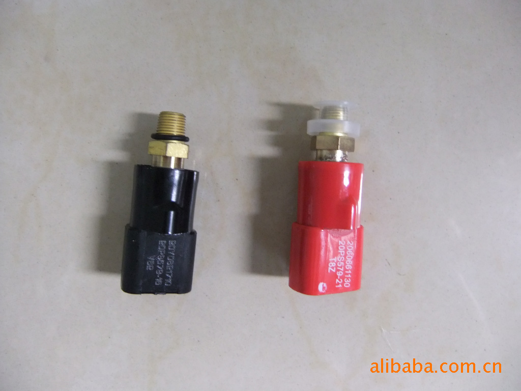 【小松挖掘机电器件pc200-7压力开关】