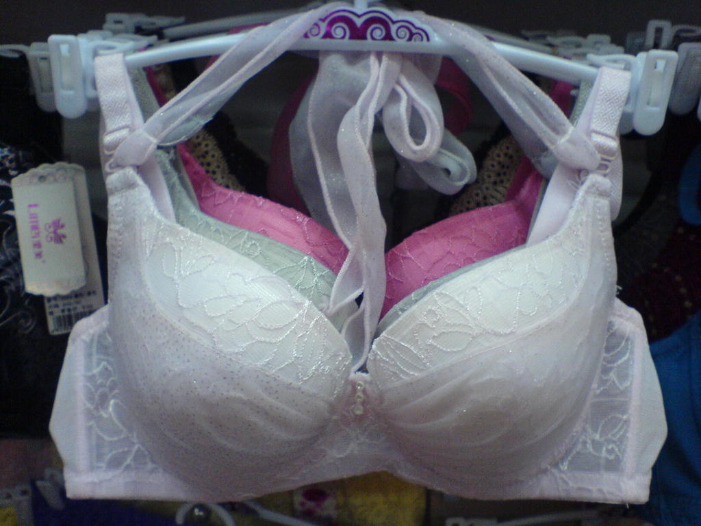 【靓女可卸<em>绑带文胸</em>内衣,<em>少女</em>上托防乳增生文