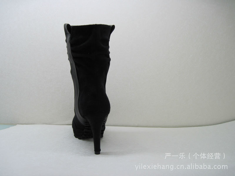 2011秋冬时装鞋 矮靴 单靴 65.00、60.00、55