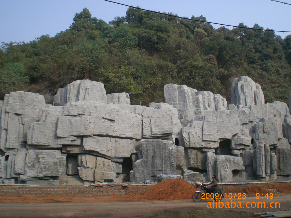 绿化工程承包 公园\/楼盘等绿化 假山石风景图片