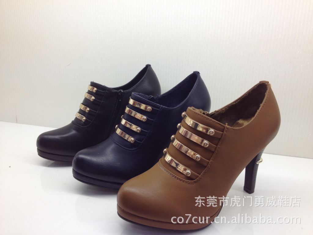 【东莞供应6066金属条装饰包头深口女跟鞋批