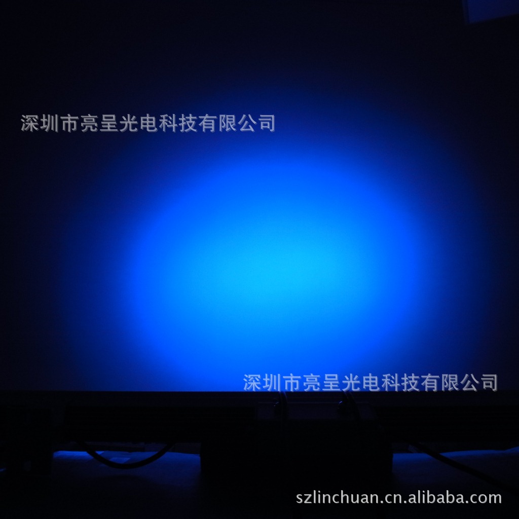 LED洗墙灯 7071 24V 24W 双排RGB内控,建筑