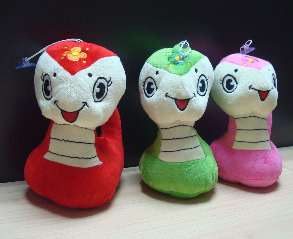蛇年吉祥物_毛绒玩具蛇_蛇年礼品_蛇年挂饰_2013年吉祥物_蛇公仔_蛇毛绒玩具_2013年货_吉祥物_新年吉祥物_2013吉祥物_吉祥物定制_企业吉祥物_吉祥物定做_2013蛇年吉祥物定制加工代工