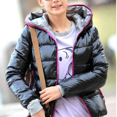 2012年<em>日韩服装</em>秋冬<em>新款</em>VIVI昕薇可爱花边斗篷